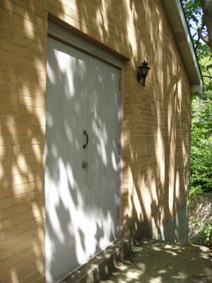 The back door.JPG - 32279 Bytes